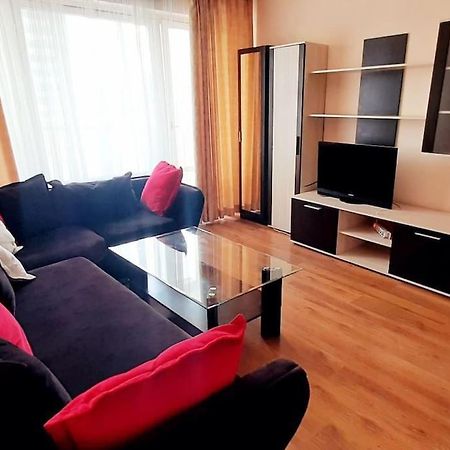 Soc Apartment Close To The Center Burgas Zewnętrze zdjęcie