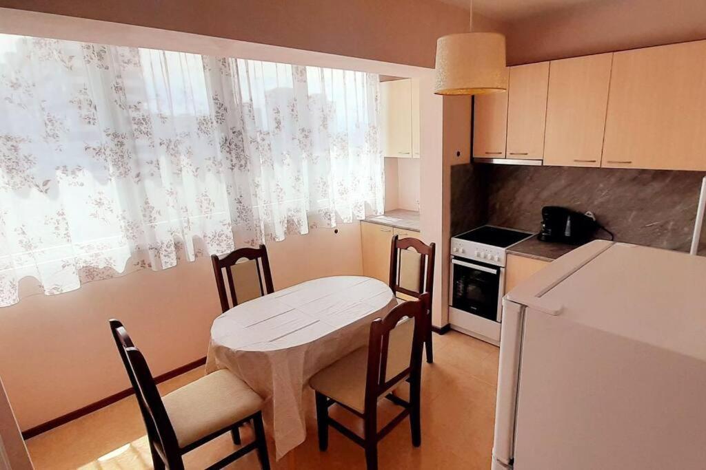 Soc Apartment Close To The Center Burgas Zewnętrze zdjęcie